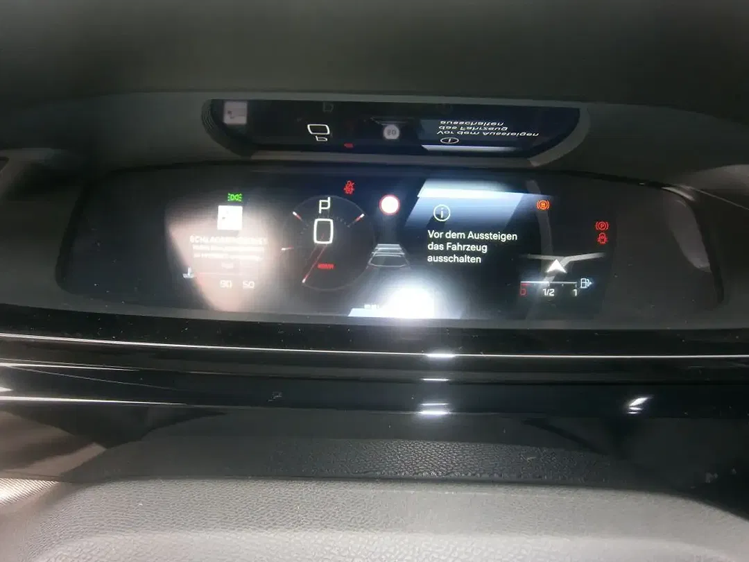 Peugeot 308 - Thumbnail 11
