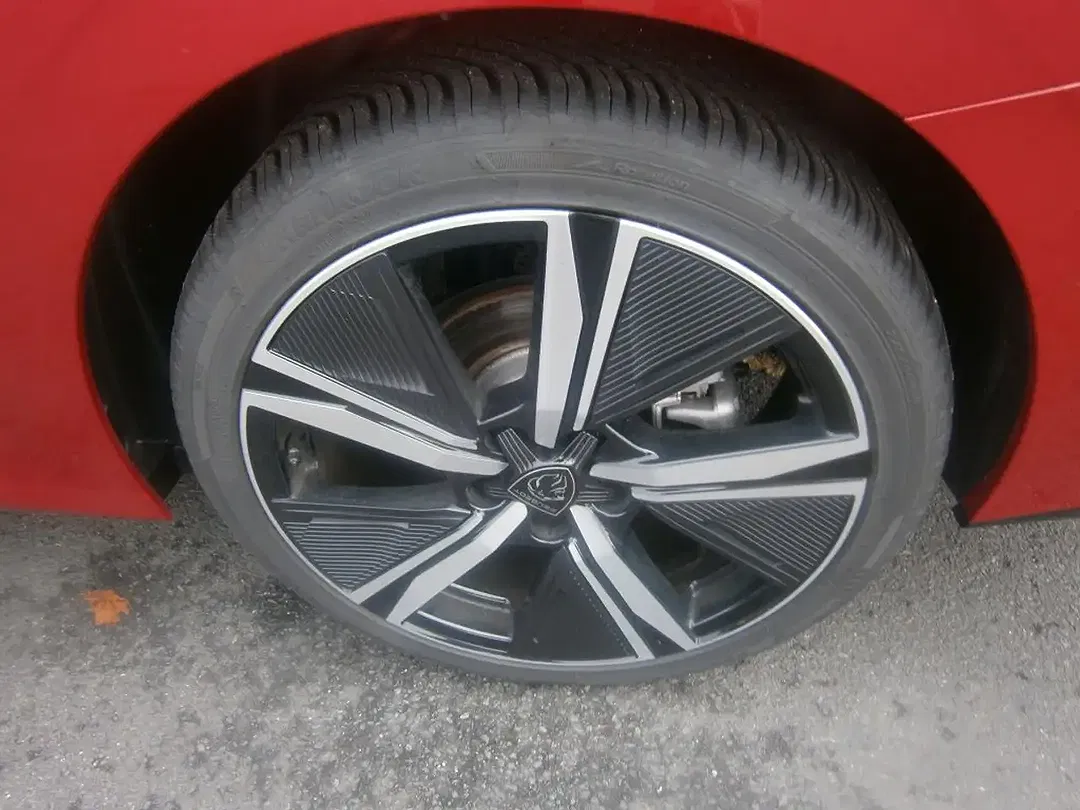 Peugeot 308 - Thumbnail 8