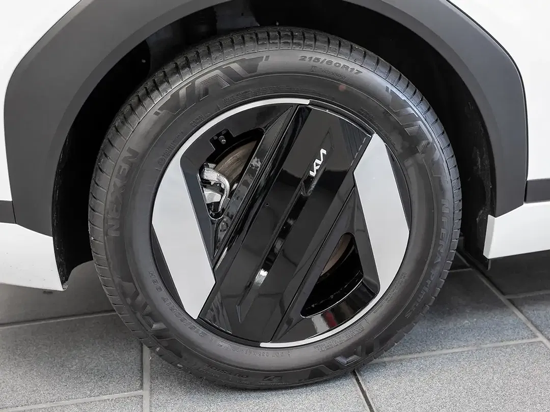 Kia EV4 - Thumbnail 10