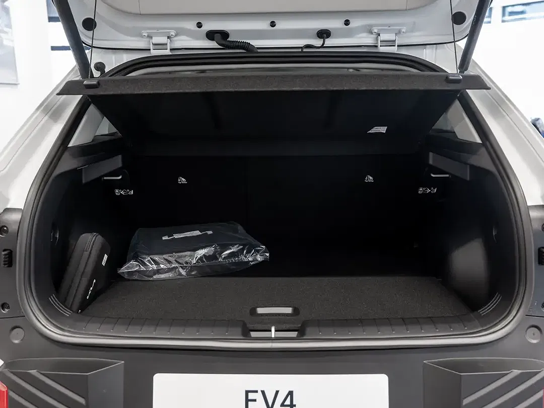 Kia EV4 - Thumbnail 11
