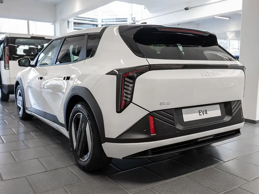 Kia EV4 - Thumbnail 7