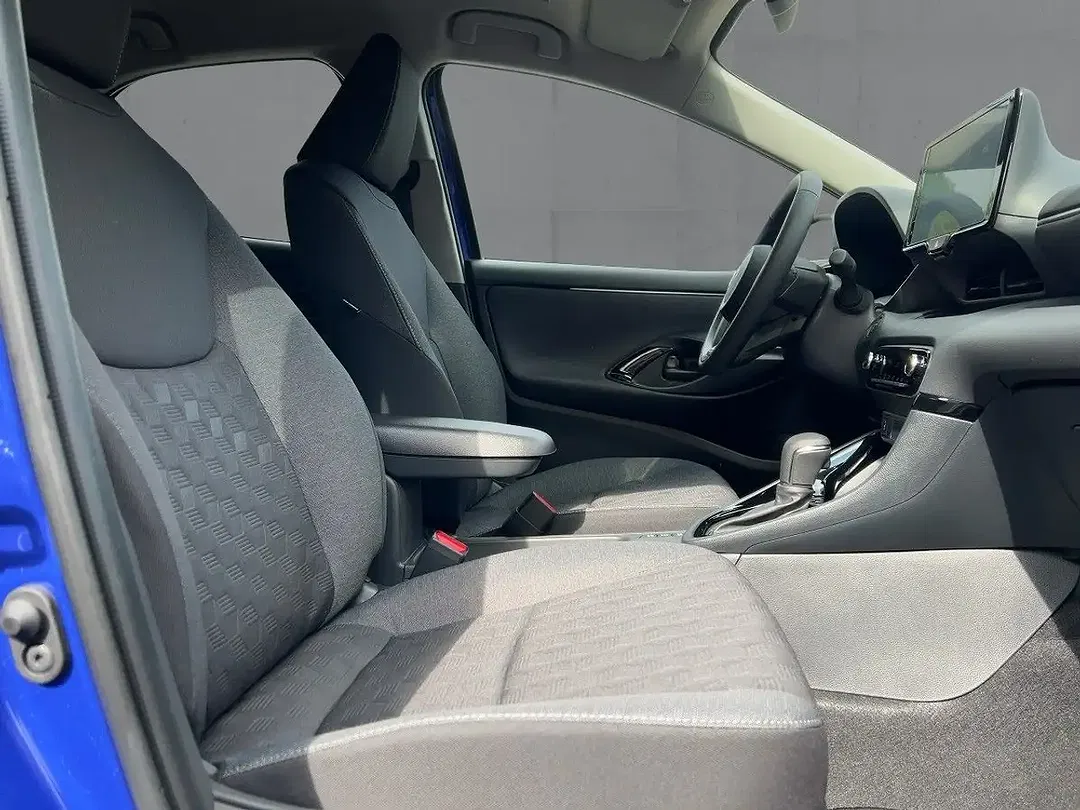 Toyota Yaris - Thumbnail 12
