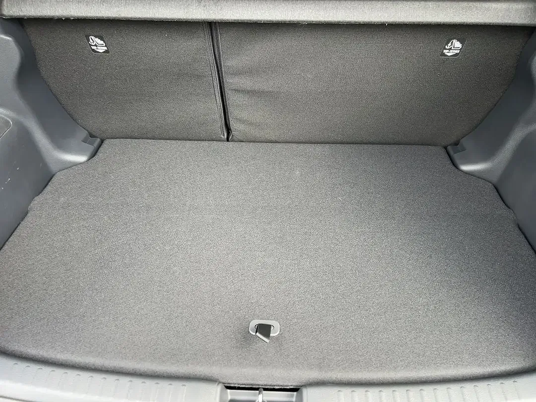 Toyota Yaris - Thumbnail 14
