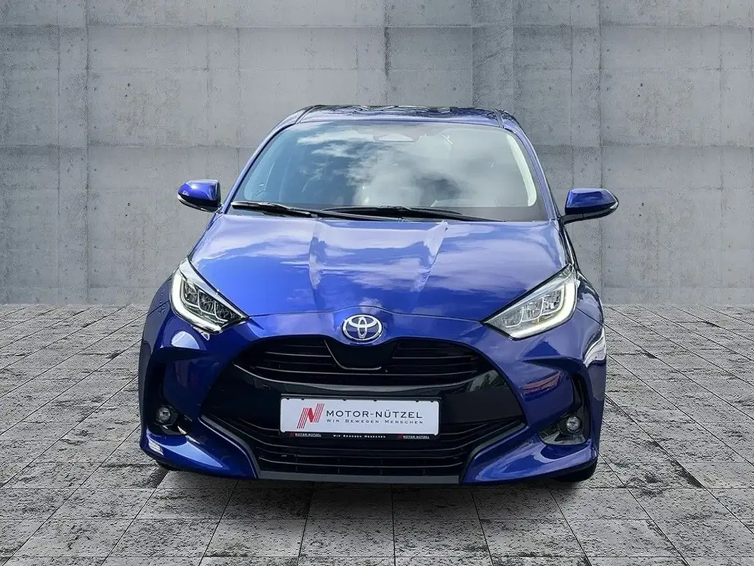 Toyota Yaris - Thumbnail 3