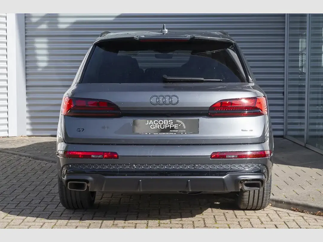 Audi Q7 - Thumbnail 4