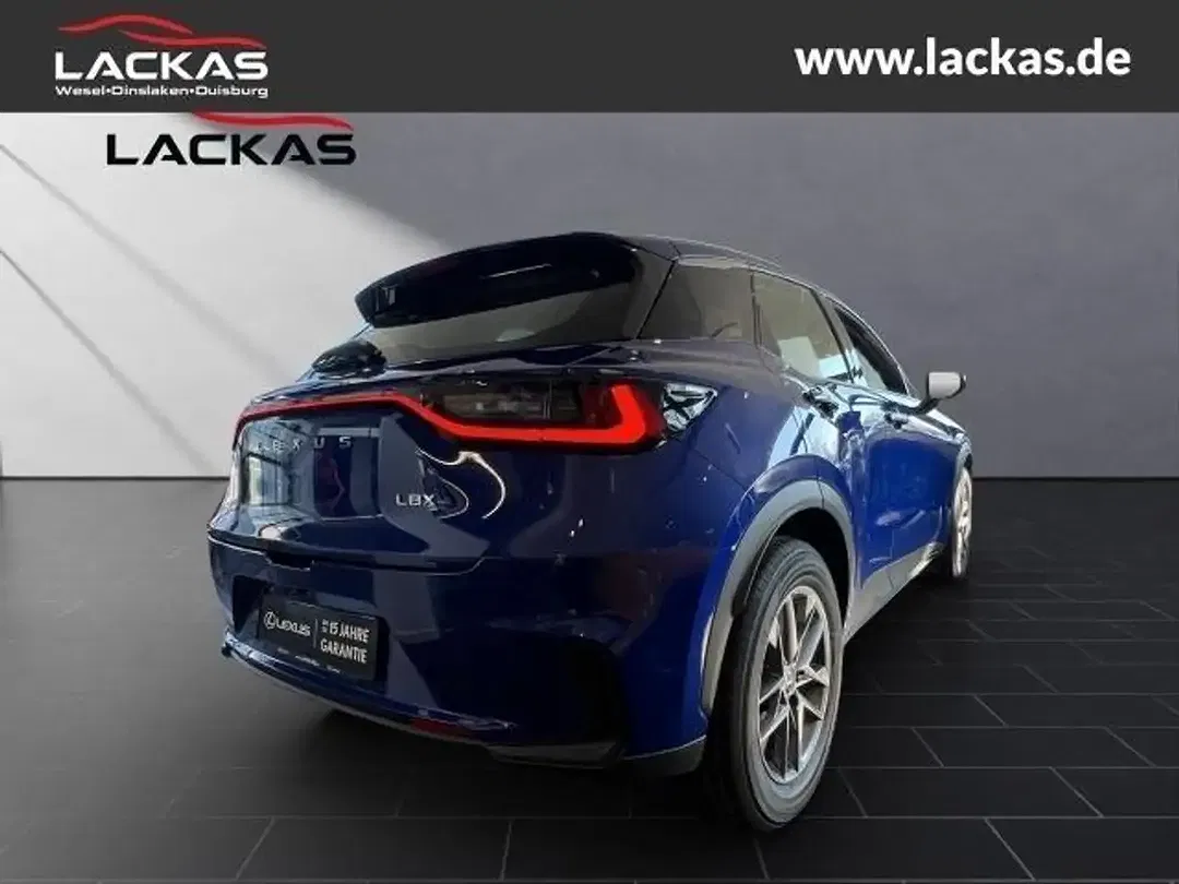 Lexus LBX - Thumbnail 9