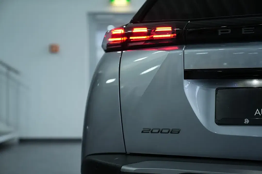 Peugeot 2008 - Thumbnail 12