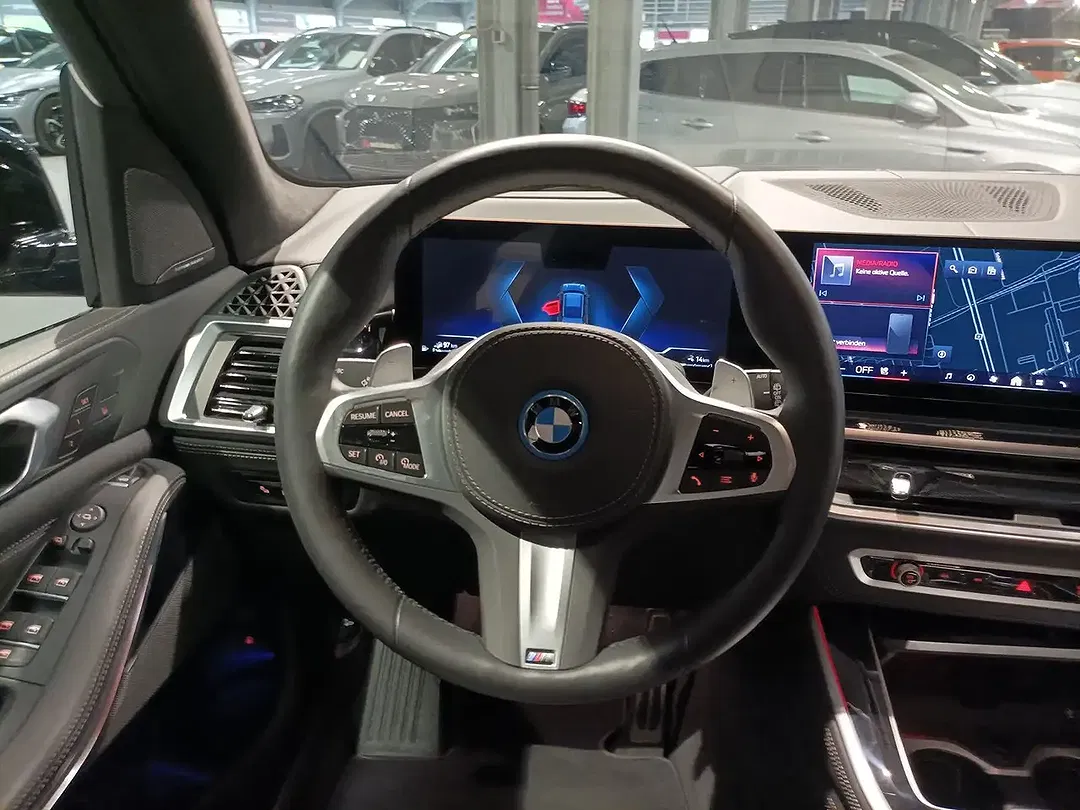 BMW X5 - Thumbnail 10