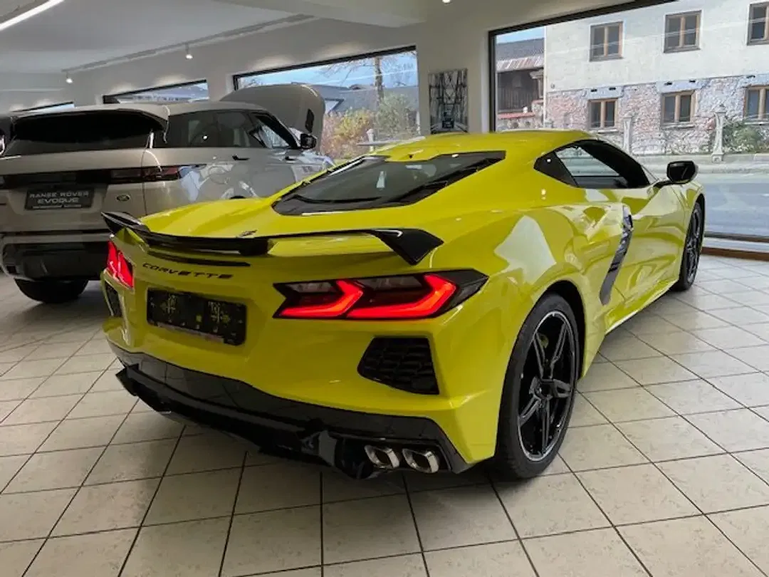 Corvette C8 - Thumbnail 2