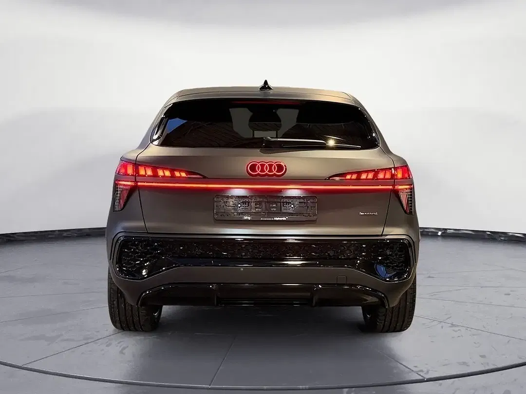 Audi Q3 - Thumbnail 5