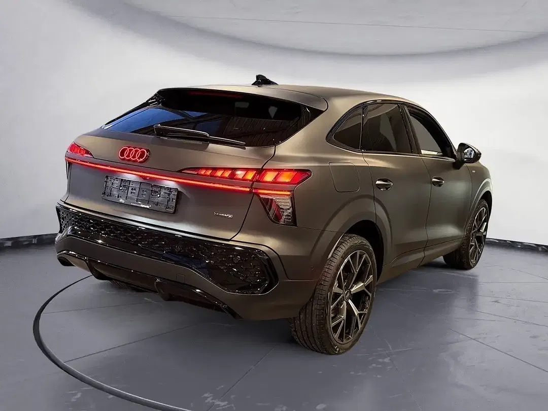 Audi Q3 - Thumbnail 6
