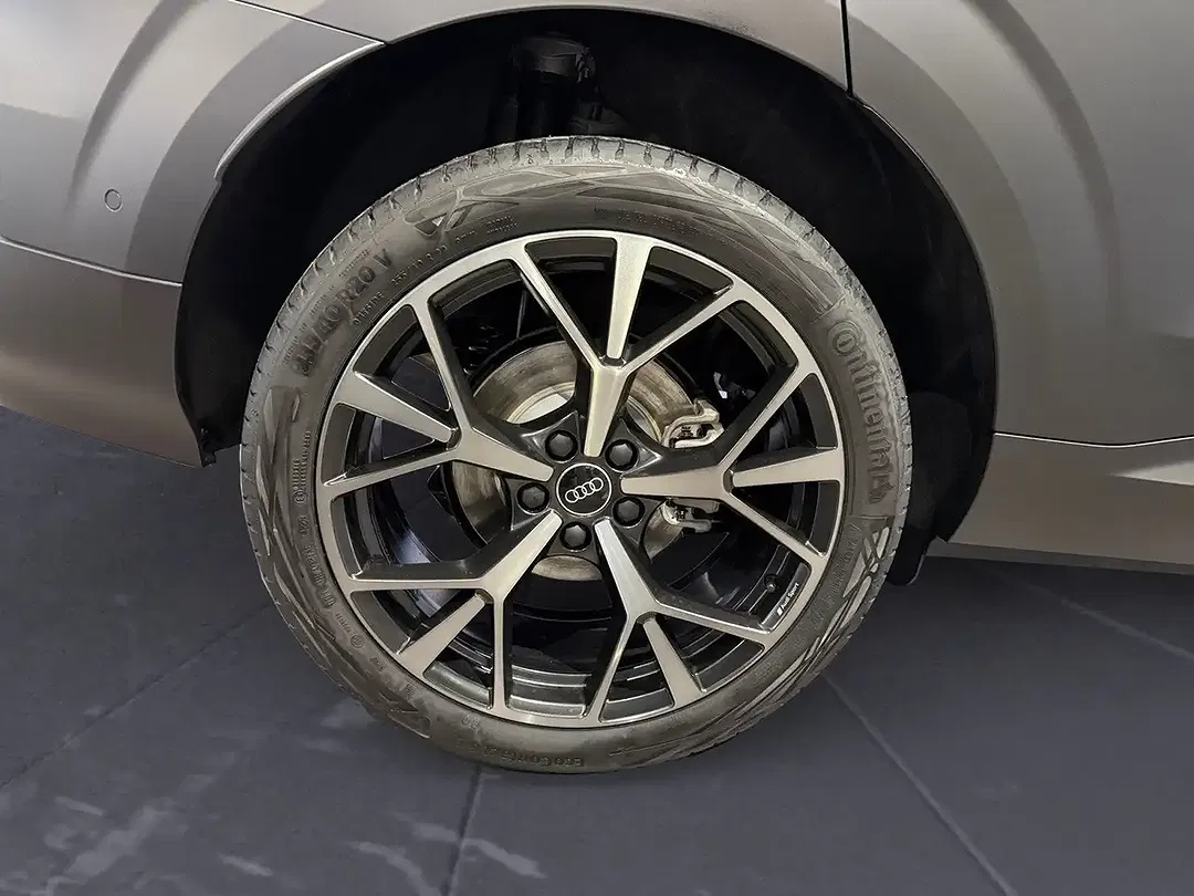 Audi Q3 - Thumbnail 9