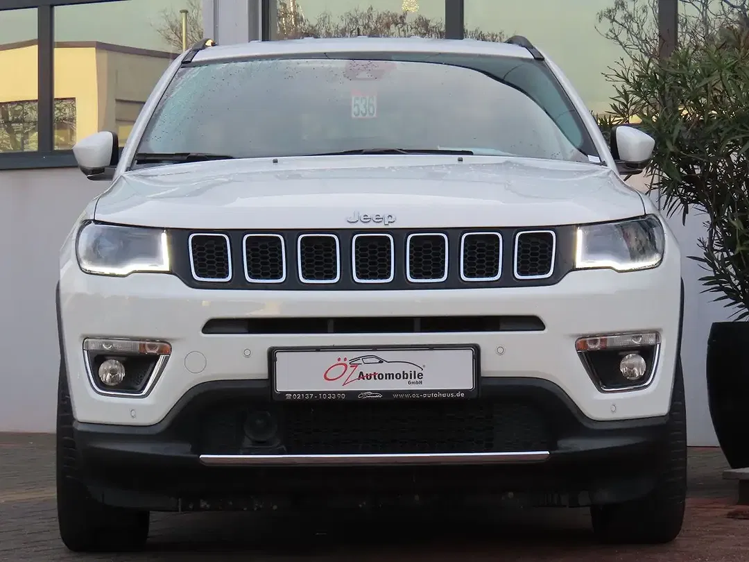 Jeep Compass - Thumbnail 2