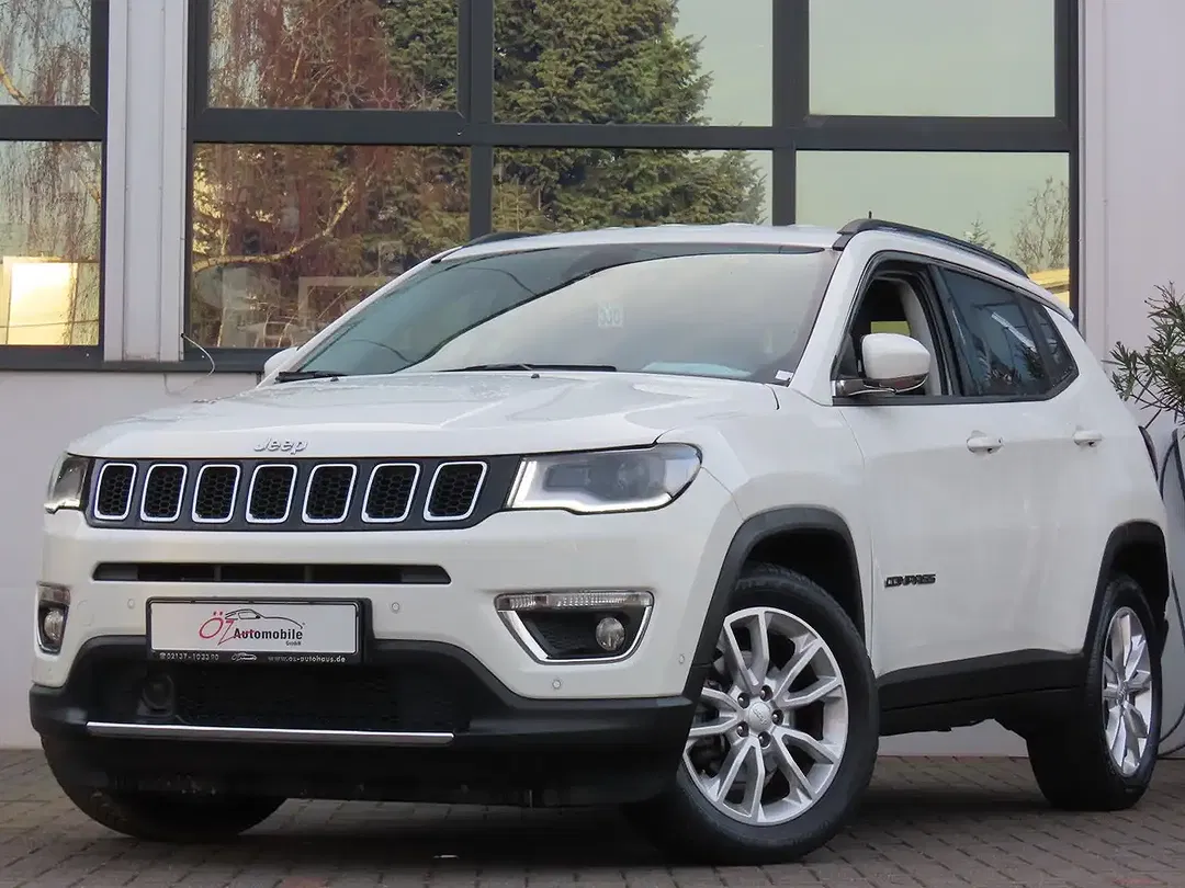 Jeep Compass - Thumbnail 3