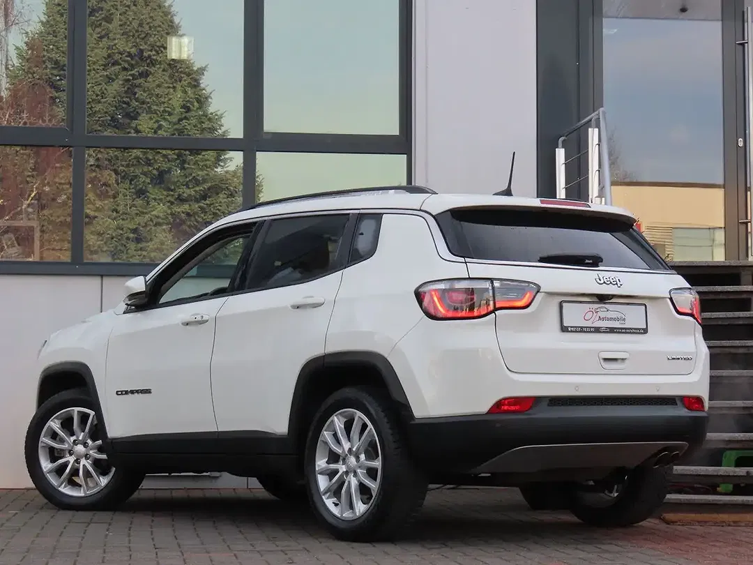 Jeep Compass - Thumbnail 9