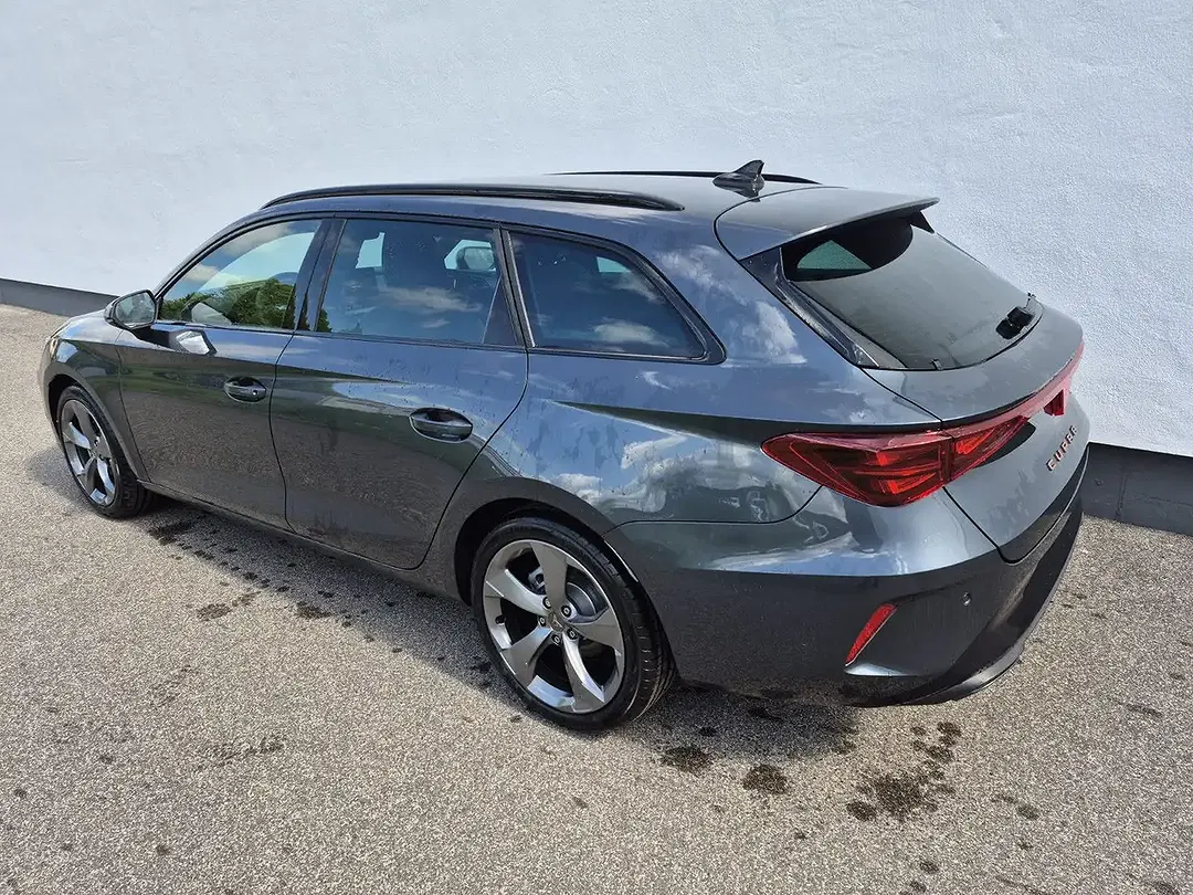 CUPRA Leon - Thumbnail 4