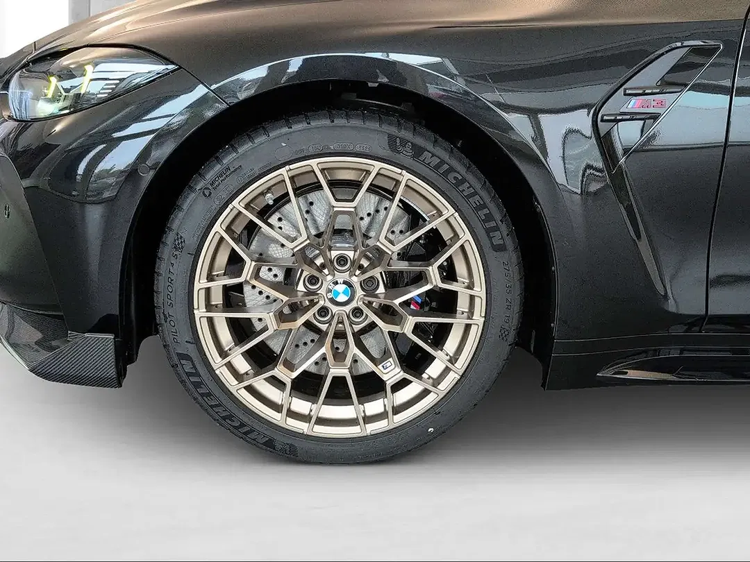 BMW M3 - Thumbnail 3