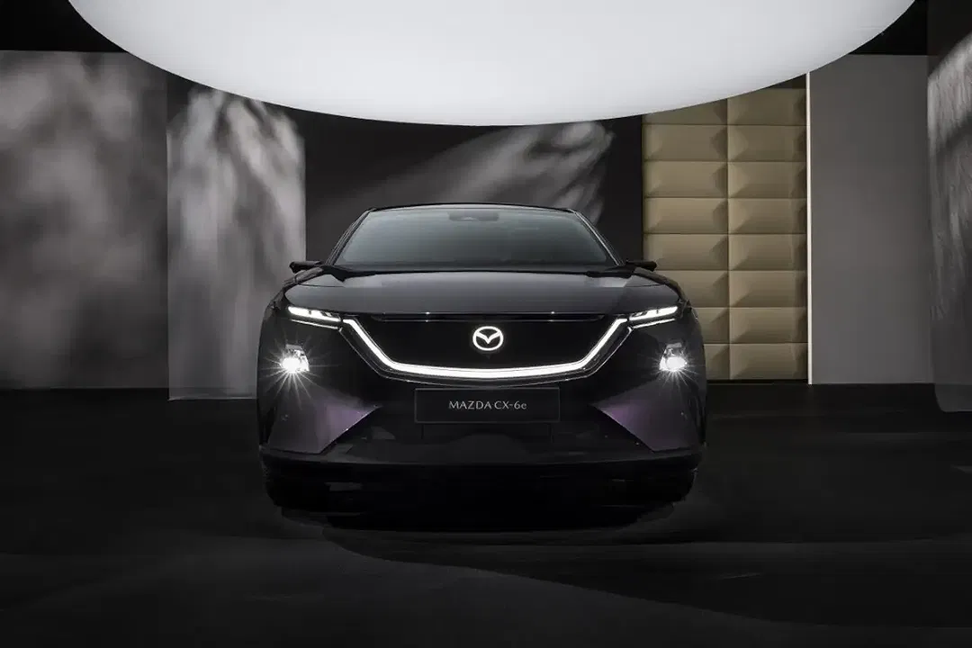 Mazda CX-6e - Thumbnail 6