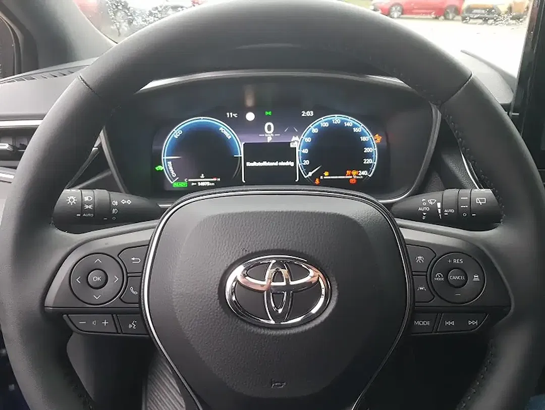 Toyota Corolla - Thumbnail 12
