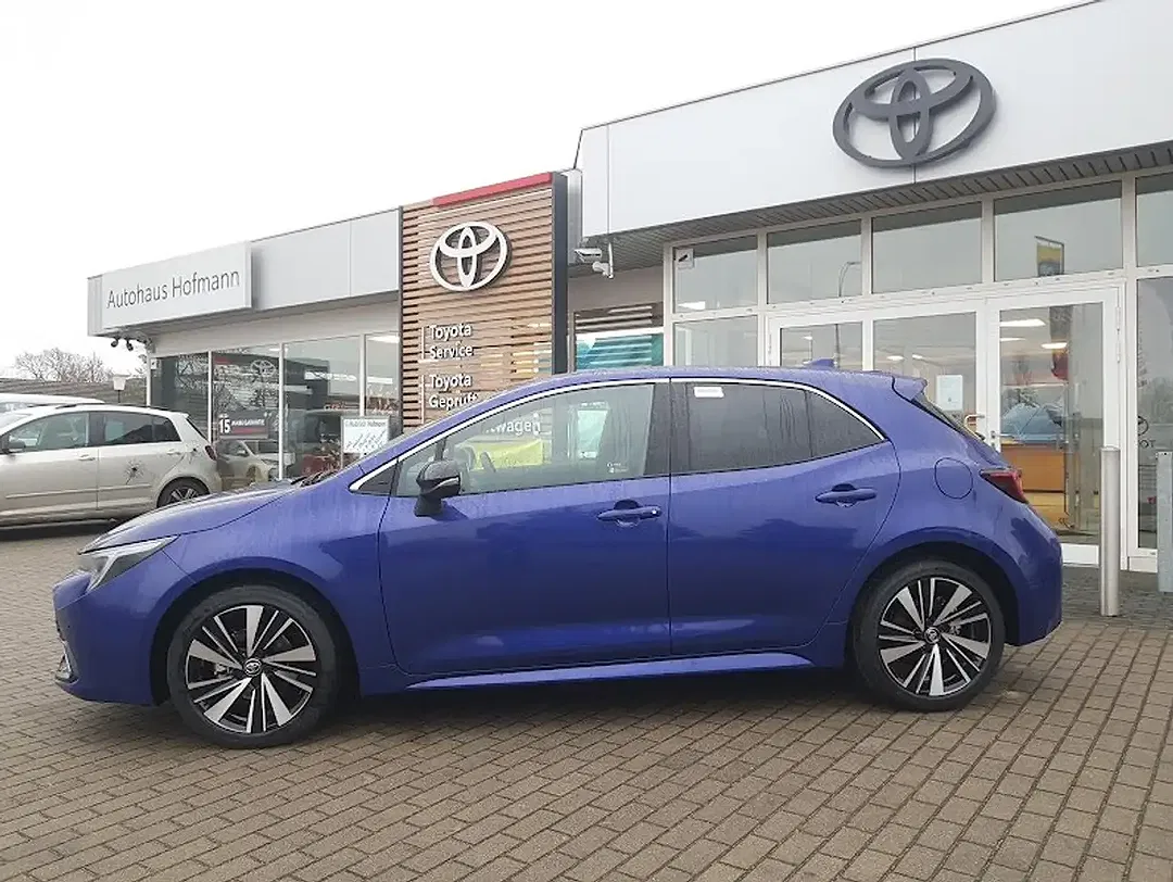 Toyota Corolla - Thumbnail 2
