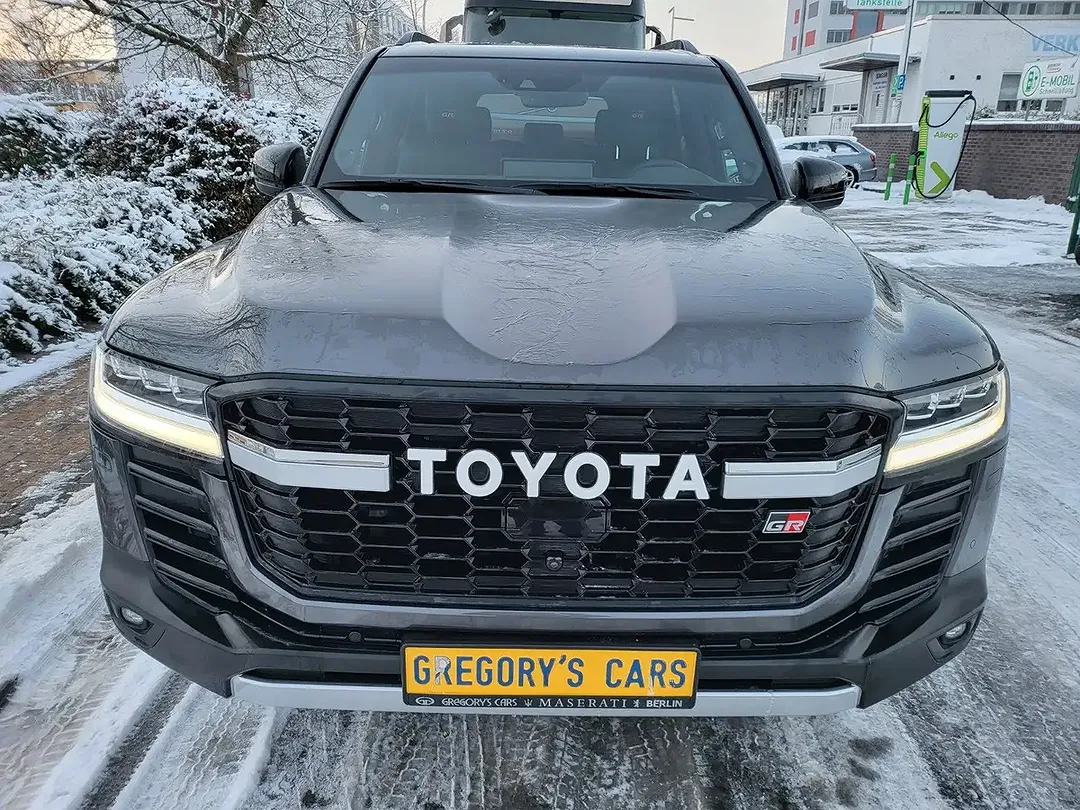Toyota Land Cruiser - Thumbnail 9