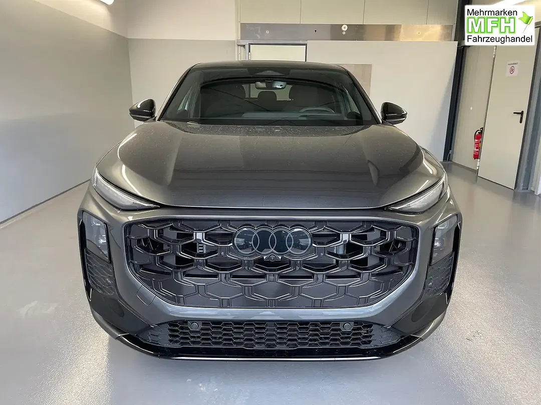 Audi Q3 - Thumbnail 2