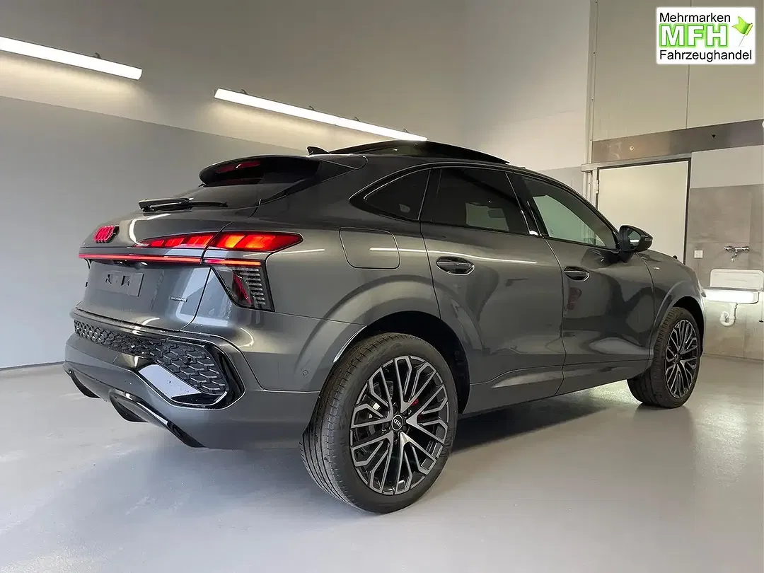 Audi Q3 - Thumbnail 4