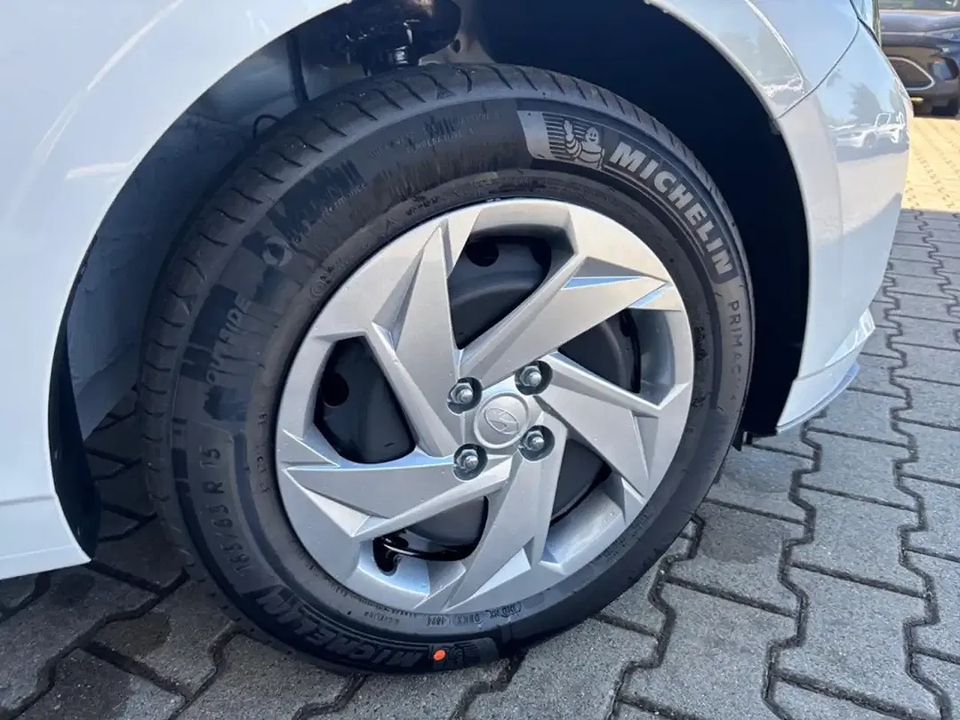 Hyundai i20 - Thumbnail 15