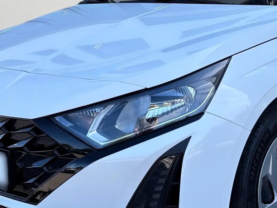 Hyundai i20 - Thumbnail 5
