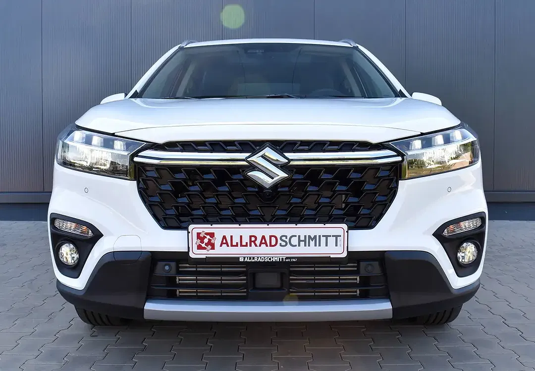Suzuki S-Cross - Thumbnail 2