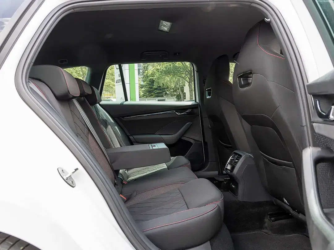 Skoda Octavia - Thumbnail 7