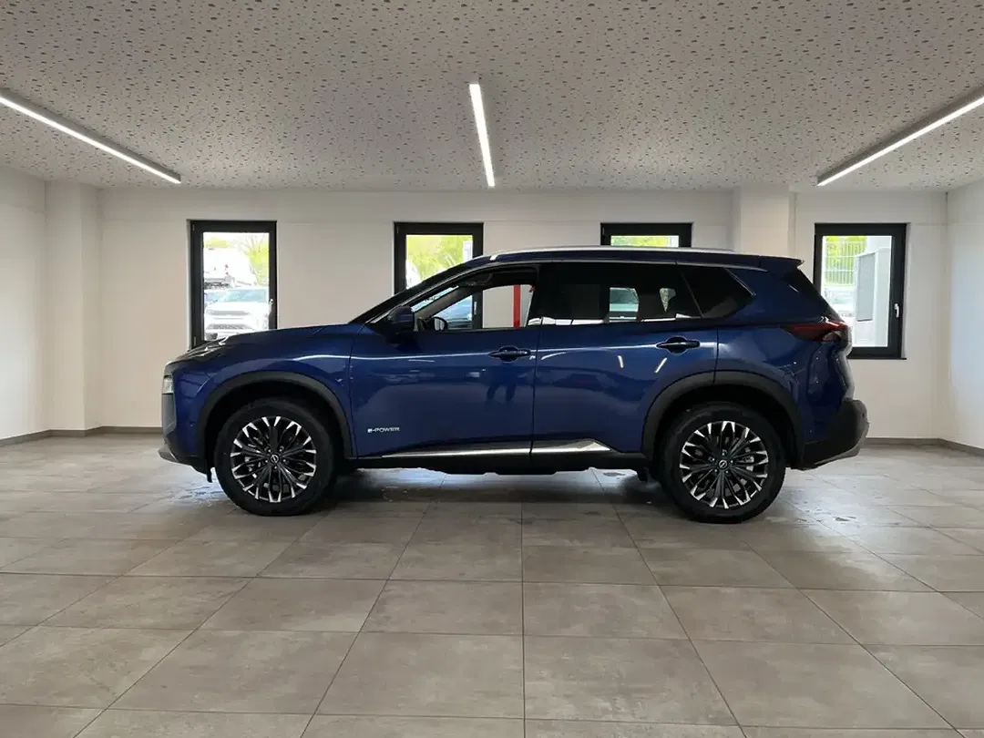 Nissan X-Trail - Thumbnail 2