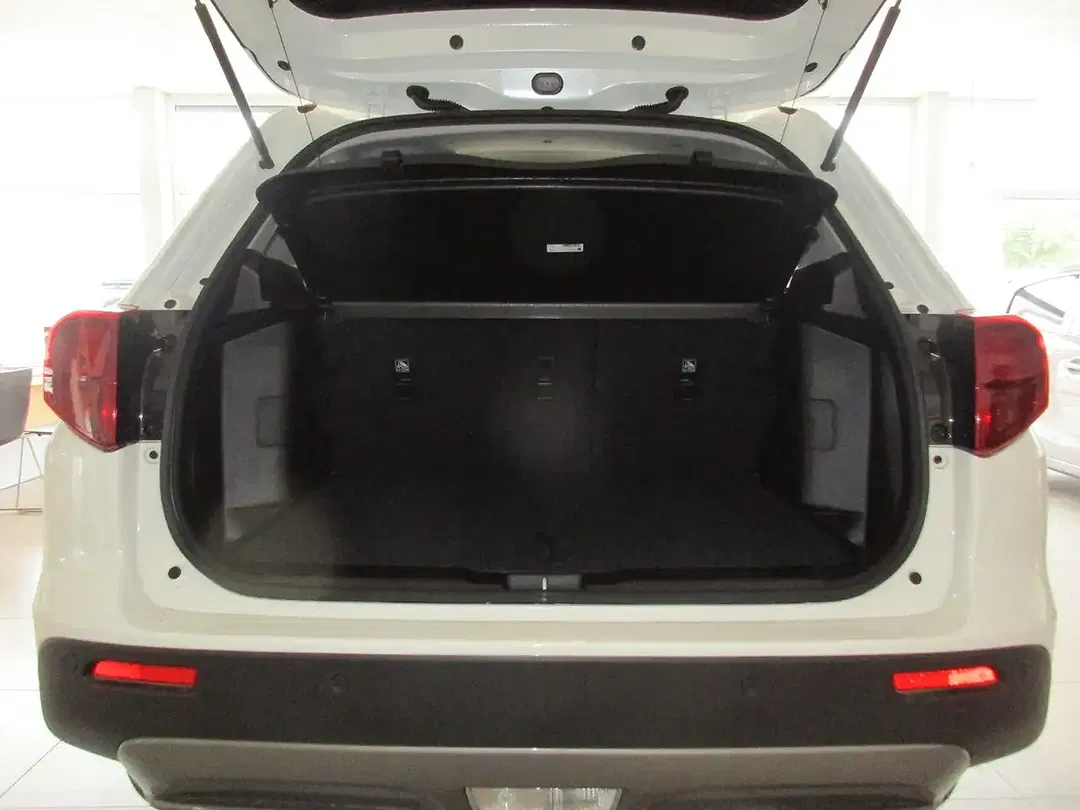 Suzuki Vitara - Thumbnail 10