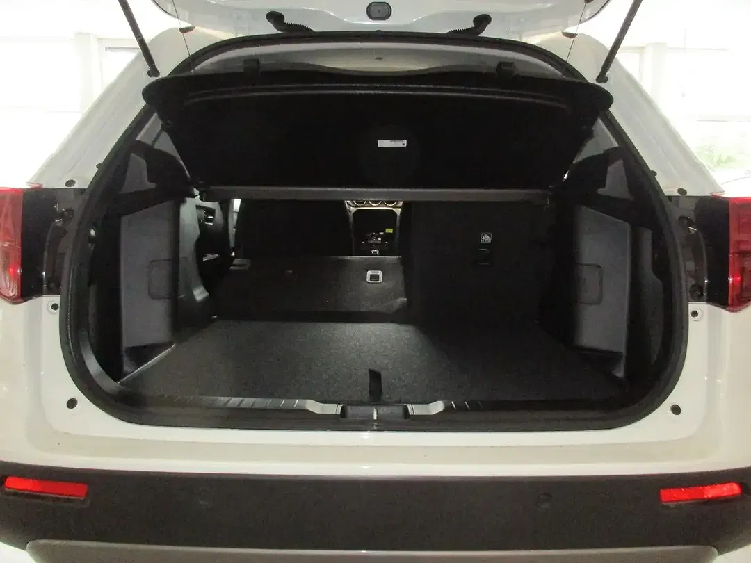 Suzuki Vitara - Thumbnail 11