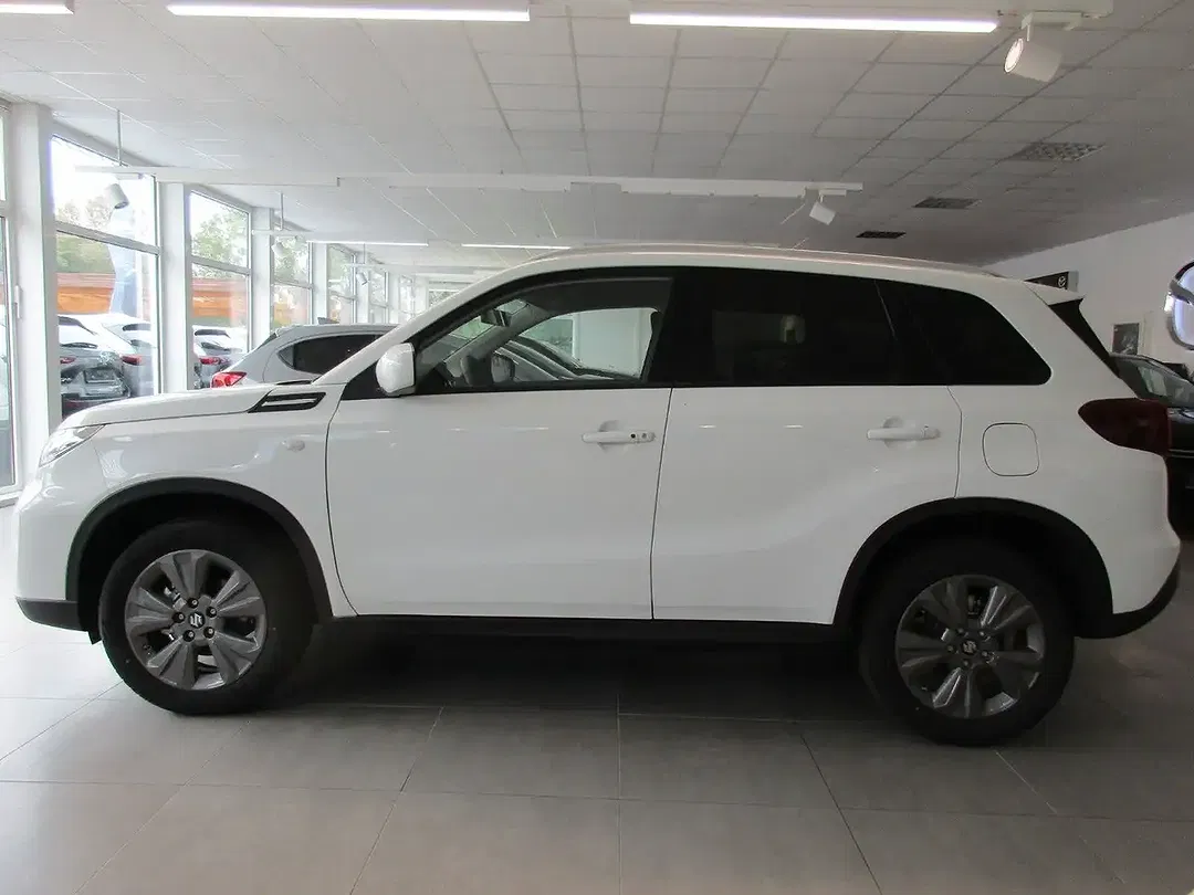 Suzuki Vitara - Thumbnail 4