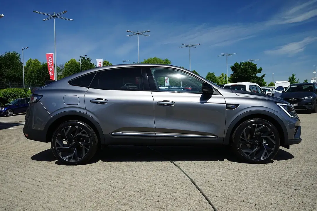 Renault Arkana - Thumbnail 2