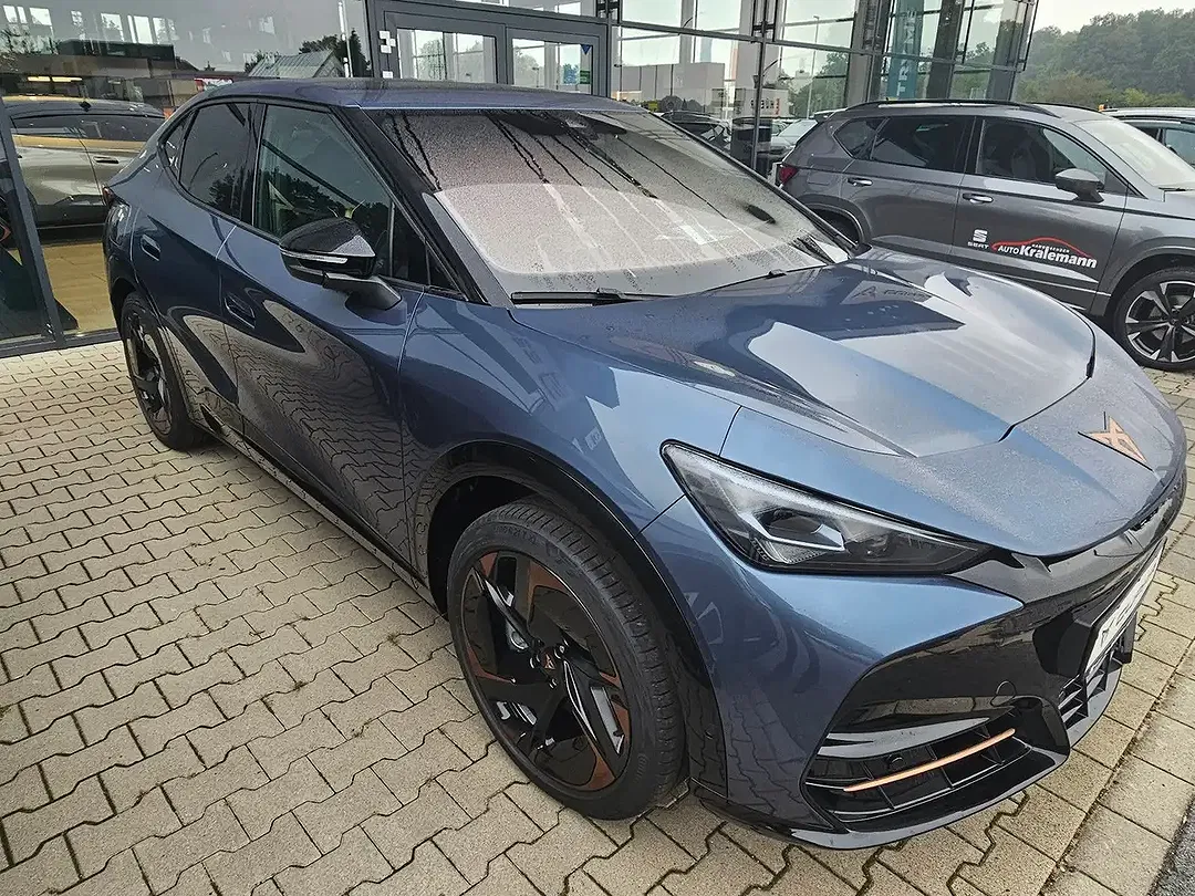 CUPRA Tavascan - Thumbnail 2