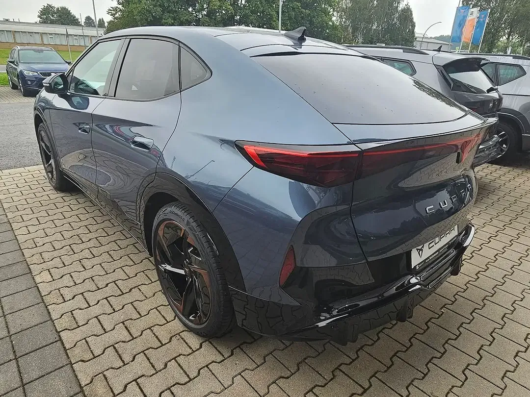 CUPRA Tavascan - Thumbnail 4