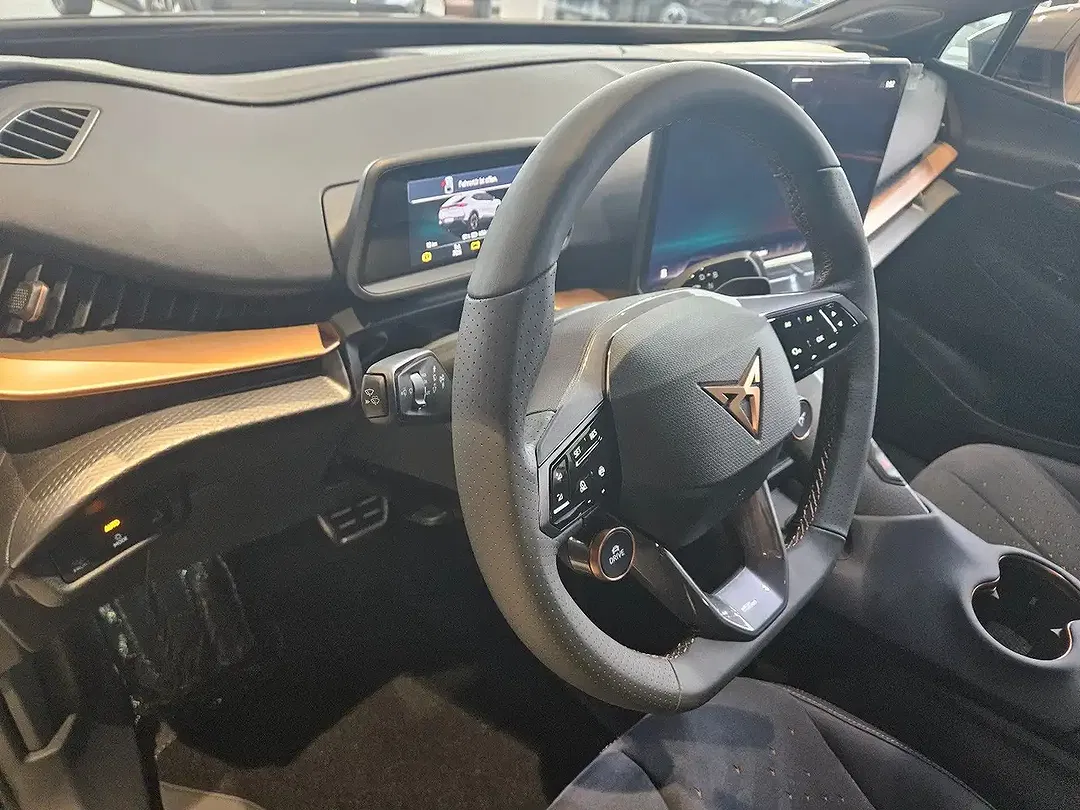 CUPRA Tavascan - Thumbnail 8