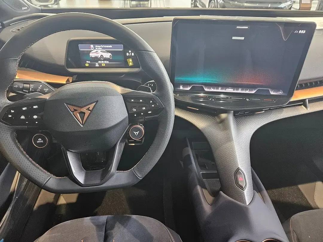 CUPRA Tavascan - Thumbnail 9