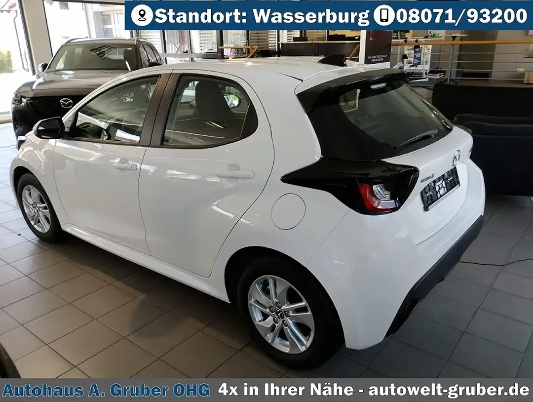 Mazda 2 - Thumbnail 3