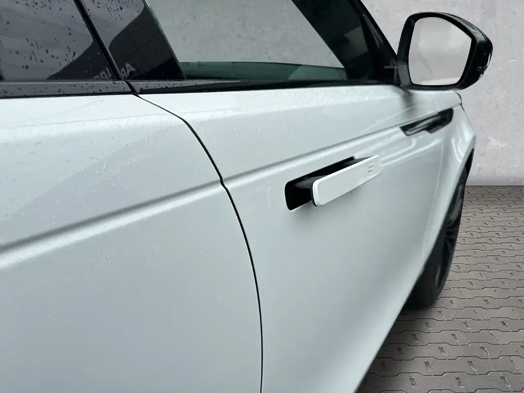 Land Rover Range Rover Velar - Thumbnail 13