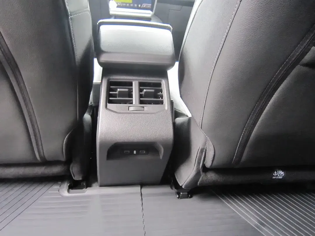 Mitsubishi Eclipse Cross - Thumbnail 12