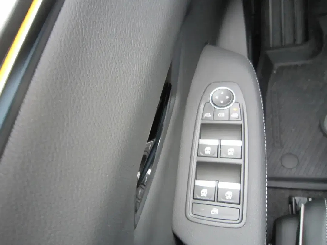 Mitsubishi Eclipse Cross - Thumbnail 14