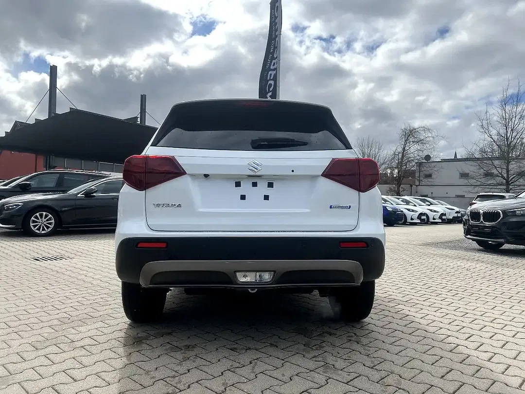 Suzuki Vitara - Thumbnail 3