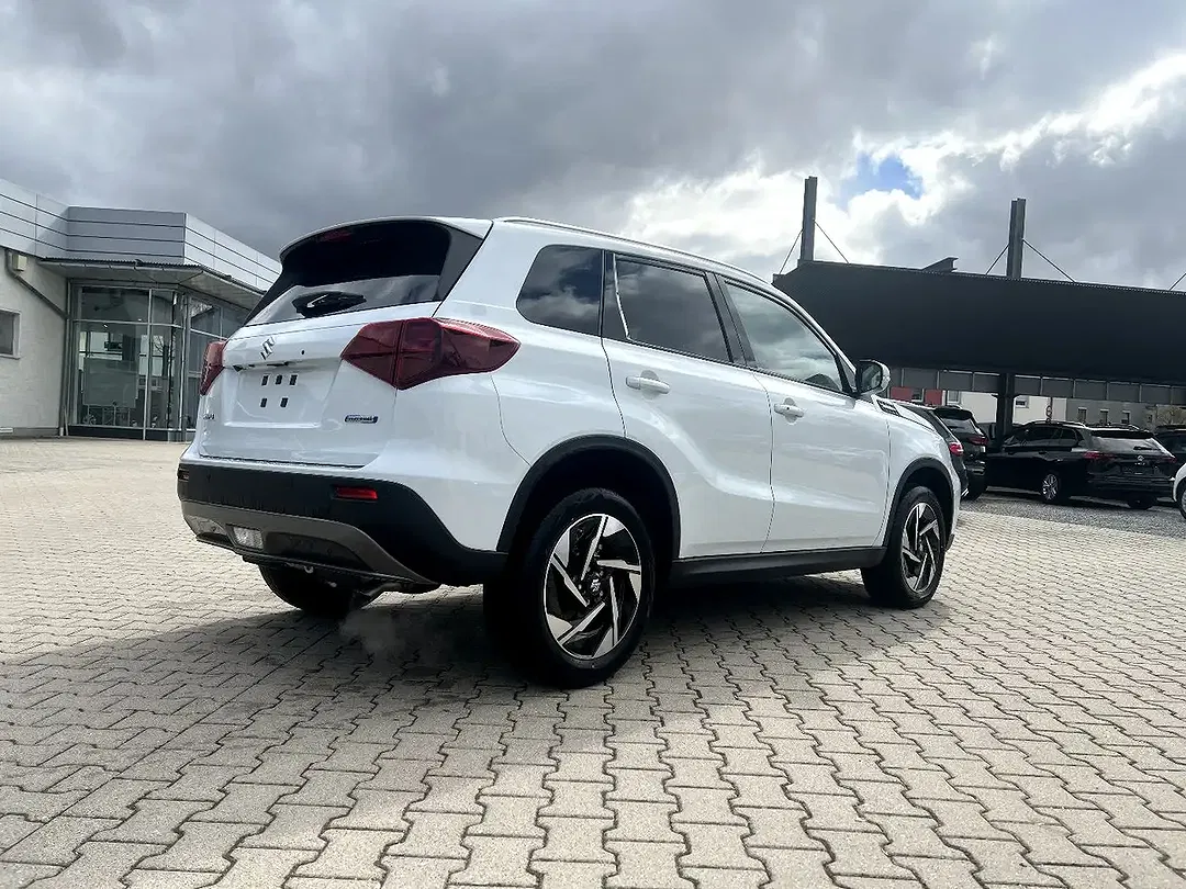 Suzuki Vitara - Thumbnail 4