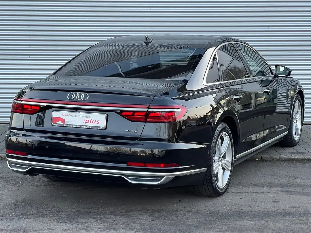 Audi A8 - Thumbnail 4