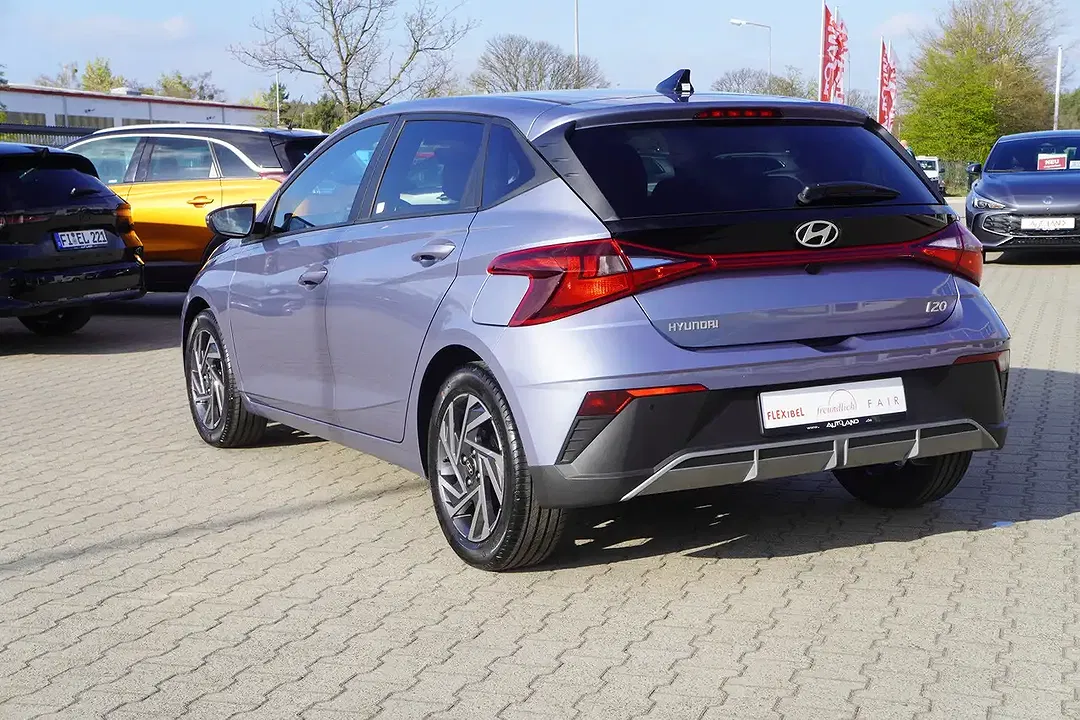 Hyundai i20 - Thumbnail 3