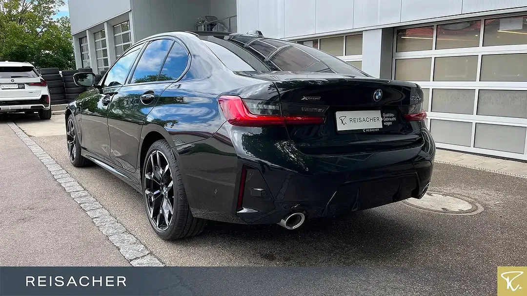 BMW 330 - Thumbnail 2
