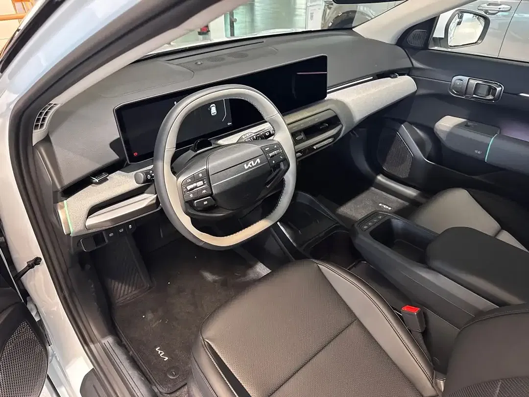 Kia EV4 - Thumbnail 7